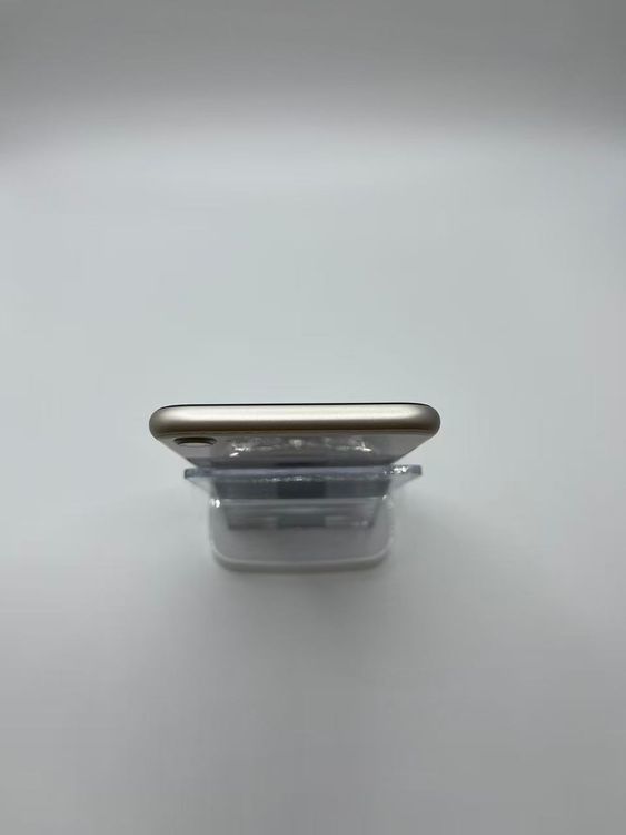 �Хƥå�81��iPhoneSE��3����64GB�������饤��SIM�ե꡼���ʰ¿��ݾ�