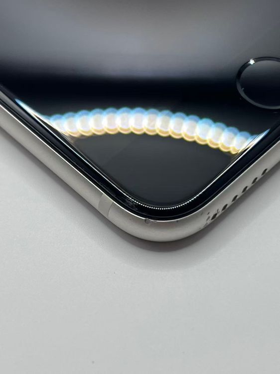 �Хåƥ꡼76����°��3�����å��դ�iPhone SE ��3���� �������饤��128GB �¿��ݾ�