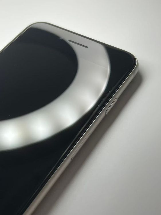 �Хƥå�89����°�ʣ����դ�iPhoneSE��3����64GB�������饤�Ȱ¿��ݾ�����ȯ��