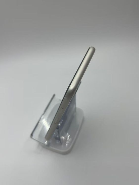 �Хåƥ꡼84����°��3�����å��դ�iPhone SE ��3���� �������饤��128GB �¿��ݾ�