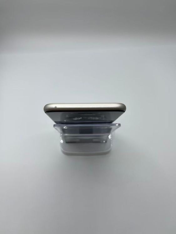 �Хƥå�88����°�ʣ����դ�iPhoneSE��3����64GB�������饤�Ȱ¿��ݾ�����ȯ��