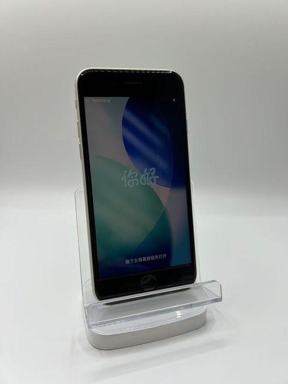 �Хåƥ꡼81����°��3�����å��դ�iPhone SE ��3���� �������饤��128GB �¿��ݾ�