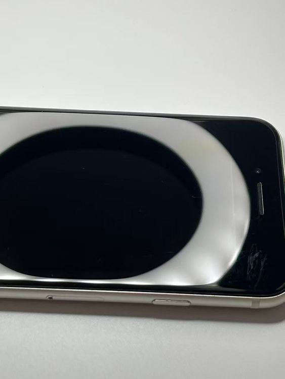 �Хåƥ꡼89����°�ʣ����դ�iPhone SE ��3���� �������饤��64GB �¿��ݾ�
