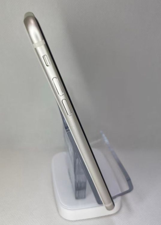 �Хƥå�89��iPhoneSE��3����64GB�������饤��SIM�ե꡼��������ȯ��