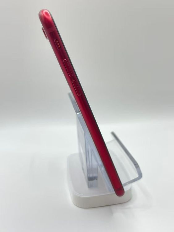�Хƥå�82����°�ʣ����դ�iPhoneSE��3����64GB��å�SIM�ե꡼�¿��ݾ�����ȯ��