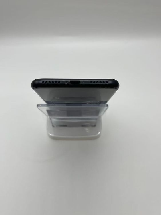 �Хåƥ꡼84��iPhone SE ��2���� �ۥ磻��64GB �¿��ݾ�����ȯ������