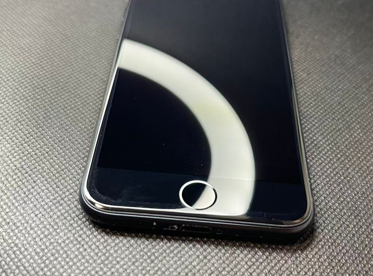 �Хåƥ꡼100��iPhone SE ��3���� �ߥåɥʥ��ȡ�64GB ��SIM�ե꡼