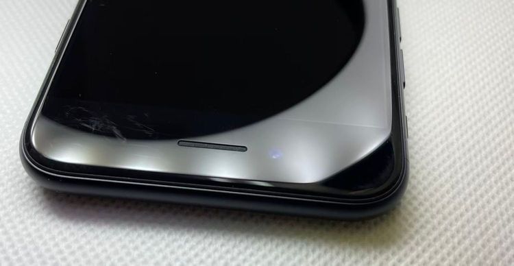 �Хåƥ꡼100����°��3�����å��դ�iPhone SE ��3���� �ߥåɥʥ���64GB �¿��ݾ�