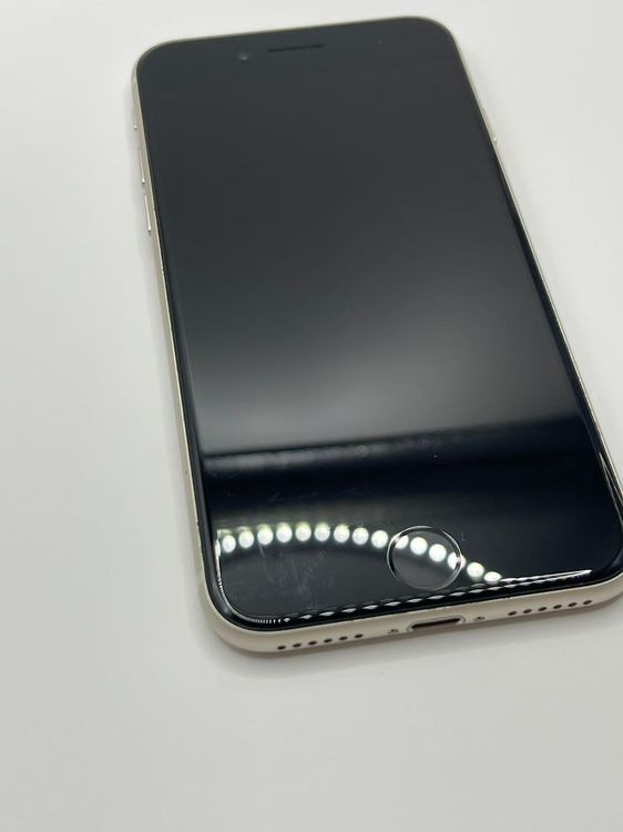 �Хƥå�84�����դ�iPhoneSE��3����64GB�������饤�Ȱ¿��ݾ�����ȯ��