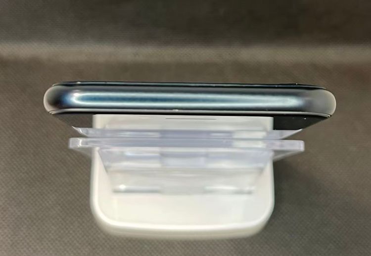 �Хåƥ꡼99��iPhone SE ��3���� �ߥåɥʥ��ȡ�64GB ���¿��ݾ�  SIM�ե꡼