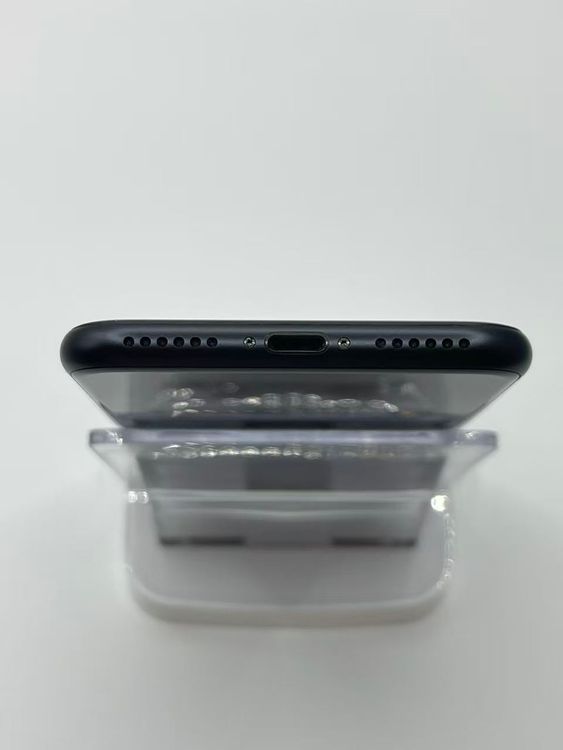 �Хåƥ꡼94����°�ʣ����դ�iPhone SE ��3���� �ߥåɥʥ���64GB �¿��ݾ�