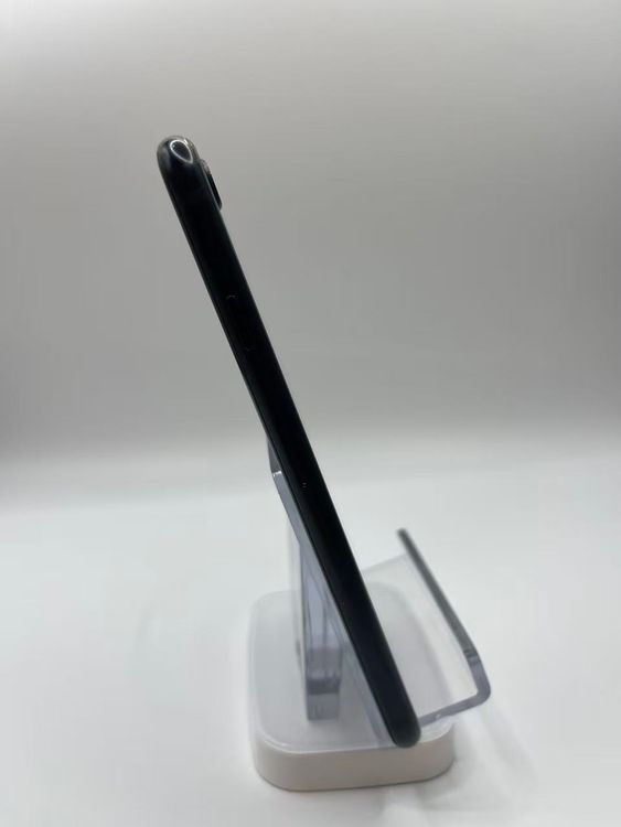 �Хåƥ꡼85����°��3�����å��դ�iPhone SE ��3���� �ߥåɥʥ���128GB �¿��ݾ�