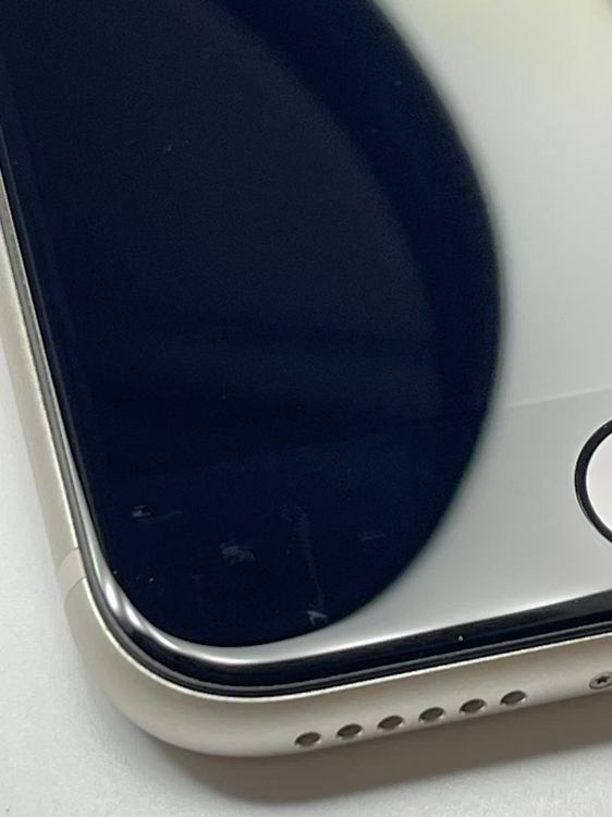 �Хƥå�85�����դ�iPhoneSE��3����64GB�������饤�Ȱ¿��ݾ�����ȯ��