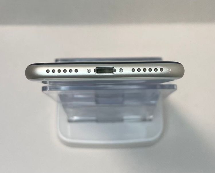 �Хåƥ꡼82��iPhone SE ��3���� �������饤��128GB ���ʰ¿��ݾ� SIM�ե꡼