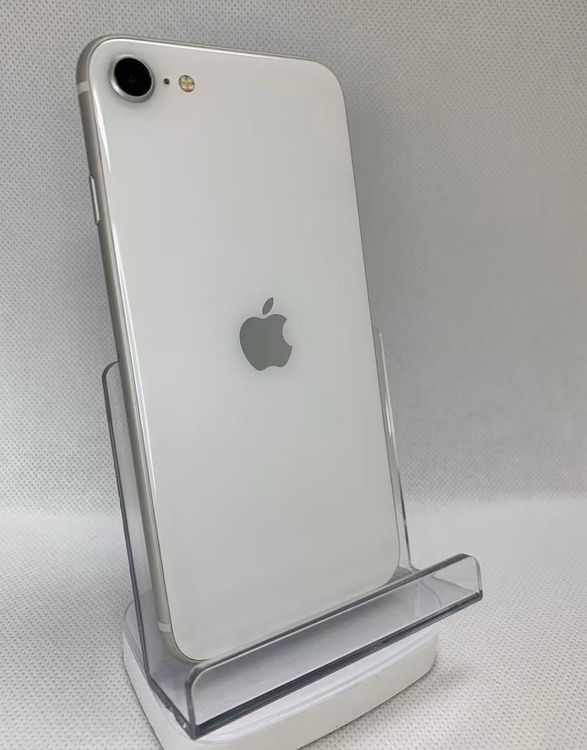 iPhoneSE ��3���� 128GB �������饤�ȥХƥå�80�������꾦��