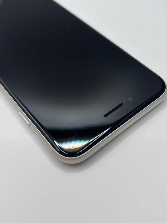 �Хåƥ꡼83����°��3�����å��դ�iPhone SE ��3���� �������饤��128GB �¿��ݾ�