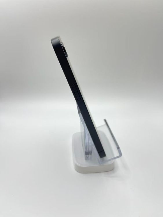 �Хåƥ꡼93��iPhone 16e128GB �֥�å����¿��ݾ� SIM�ե꡼