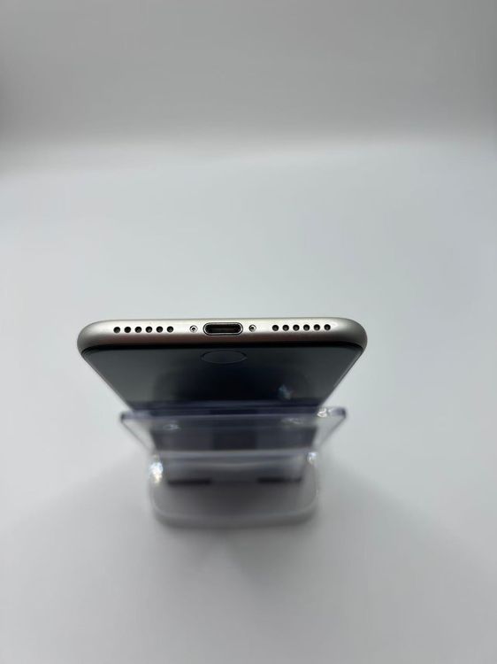 �Хåƥ꡼83����°��3�����å��դ�iPhone SE ��3���� �������饤��128GB �¿��ݾ�