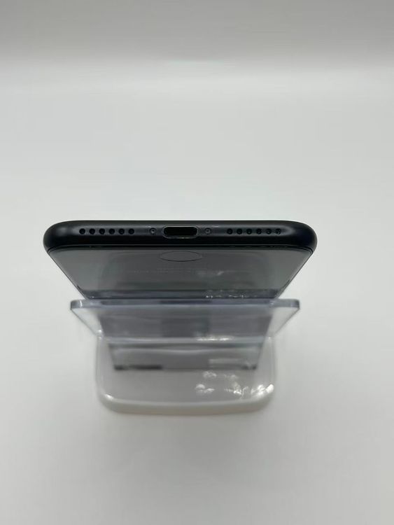 �Хåƥ꡼84��iPhone SE ��2���� �ۥ磻��64GB �¿��ݾ�����ȯ������