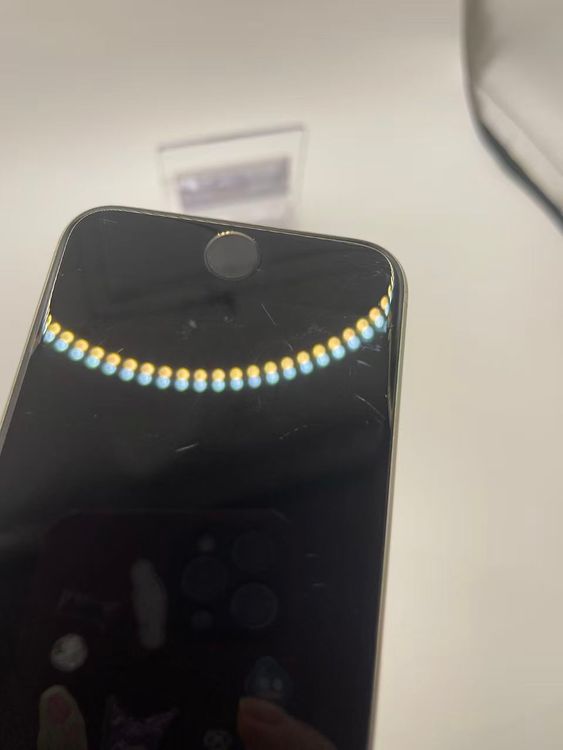 �Хåƥ꡼83����°��3�����å��դ�iPhone SE ��3���� �������饤��128GB �¿��ݾ�