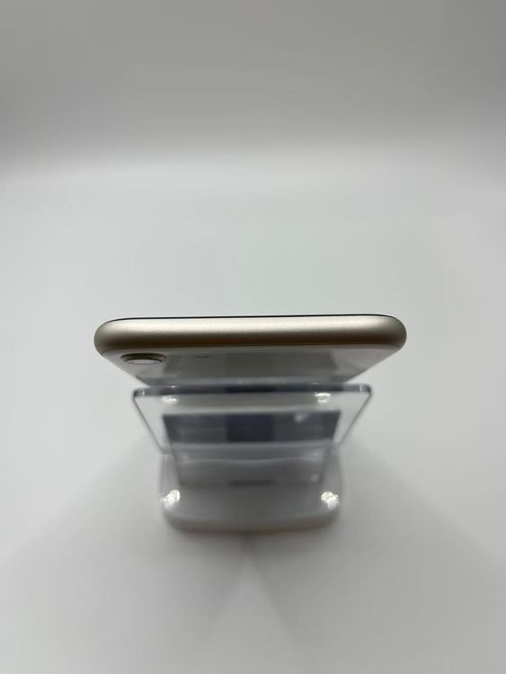 �Хƥå�84����°�ʣ����դ�iPhoneSE��3����64GB�������饤��SIM�ե꡼����