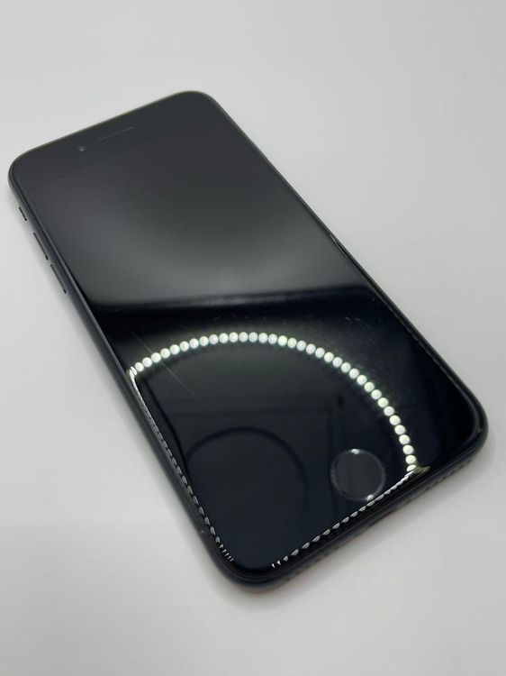 �Хåƥ꡼84��iPhone SE ��2���� �ۥ磻��64GB �¿��ݾ�����ȯ������