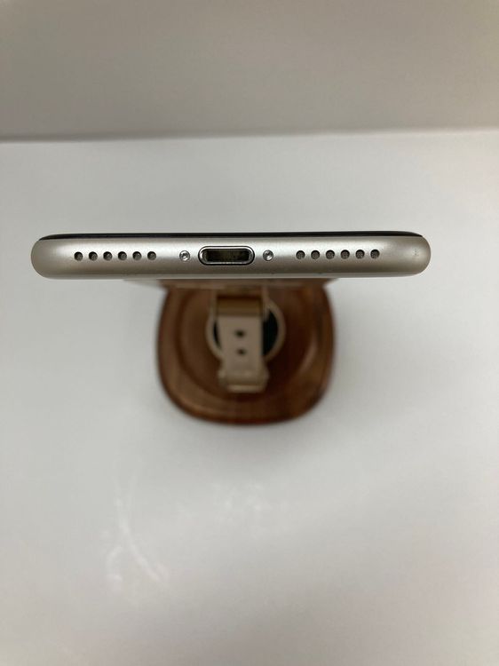 iPhoneSE3128GB饤SIMե꡼ʥХƥå86