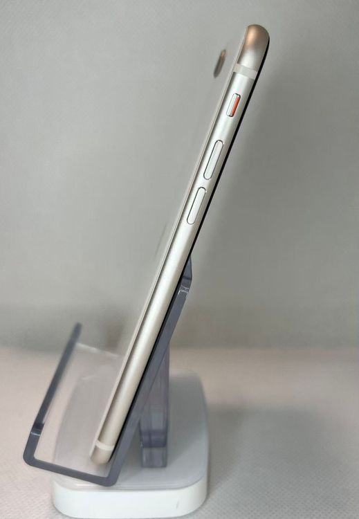 �Хåƥ꡼86��iPhone SE ��3���� �������饤�ȡ�64GB ��SIM�ե꡼�վ�����