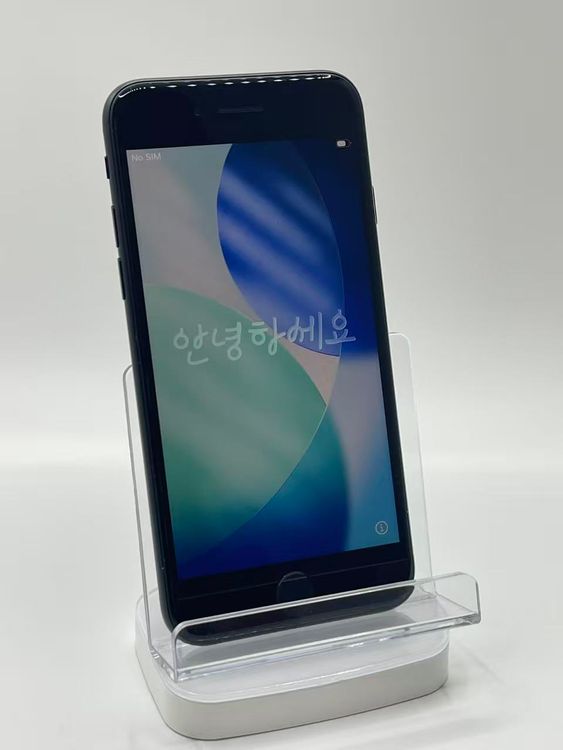 �Хåƥ꡼95����°��3�����å��դ�iPhone SE ��3���� �ߥåɥʥ���64GB �¿��ݾ�