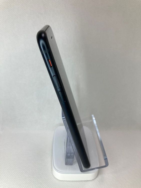 �Хƥå�82��iPhone SE ��3���� �ߥåɥʥ��ȡ�64GB ��SIM�ե꡼����