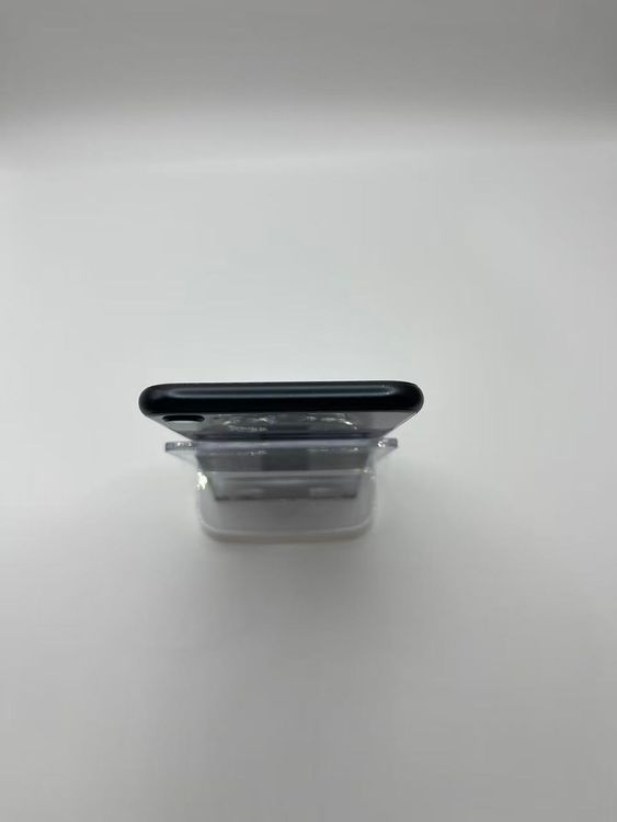 �Хåƥ꡼93����°�ʣ����դ�iPhone SE ��3���� �ߥåɥʥ���64GB �¿��ݾ�
