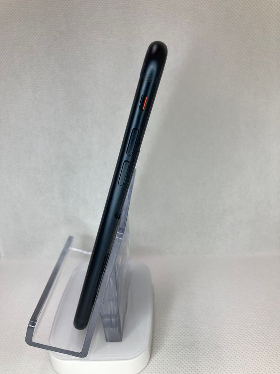 バテッリ82%iPhone SE 第3世代 ミッドナイト 128GB  SIMフリー美品当日発送