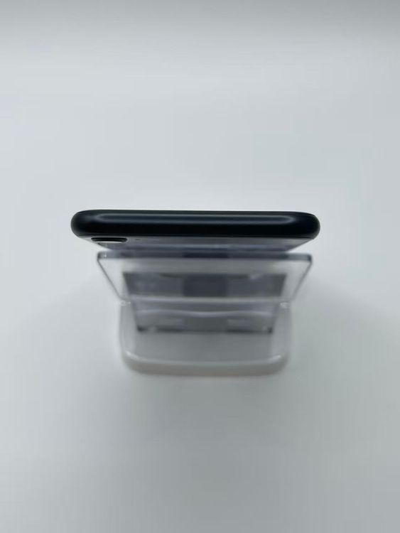 �Хåƥ꡼100����°��3�����å��դ�iPhone SE ��3���� �ߥåɥʥ���64GB �¿��ݾ�