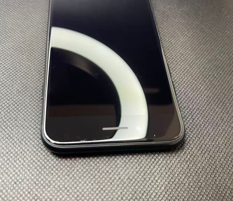 �Хåƥ꡼96��iPhone SE ��3���� �ߥåɥʥ��ȡ�64GB ��SIM�ե꡼����