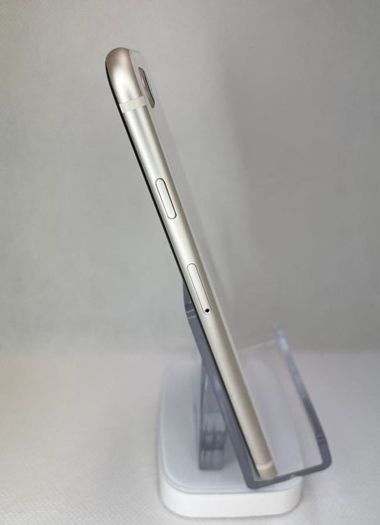 �Хƥå�96��iPhoneSE��3����64GB�������饤��SIM�ե꡼����ȯ��