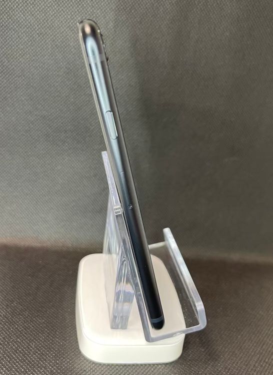 �Хåƥ꡼100��iPhone SE ��3���� �ߥåɥʥ��ȡ�64GB ���¿��ݾ� SIM�ե꡼