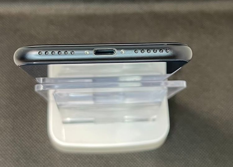 �Хåƥ꡼95��iPhone SE ��3���� �ߥåɥʥ��ȡ�64GB ���¿��ݾ� SIM�ե꡼