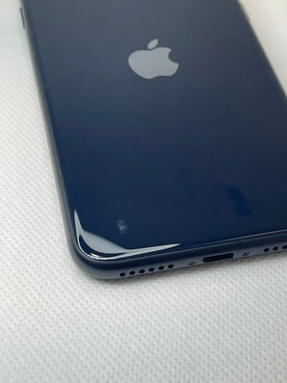 �Хåƥ꡼99��iPhone SE ��3���� �ߥåɥʥ��ȡ�64GB ���¿��ݾ� SIM�ե꡼