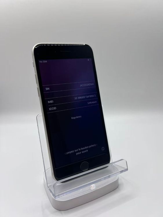�Хåƥ꡼83����°��3�����å��դ�iPhone SE ��3���� �������饤��128GB �¿��ݾ�