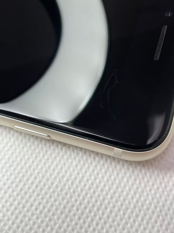 �Хƥå�100��iPhoneSE��3����64GB�������饤��SIM�ե꡼��������ȯ��