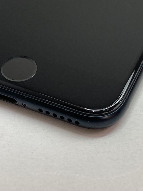 iPhone SE 第3世代 ミッドナイト 64GB  SIMフリー美品バテッリ87%