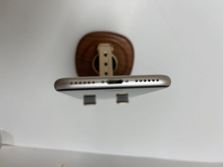 iPhoneSE 第3世代 64GB スターライト ジャンク品