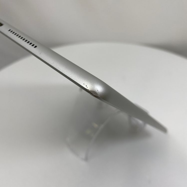 iPad ��8���� Wi-Fi+Cellular  32GB ����С�  SIM�ե꡼