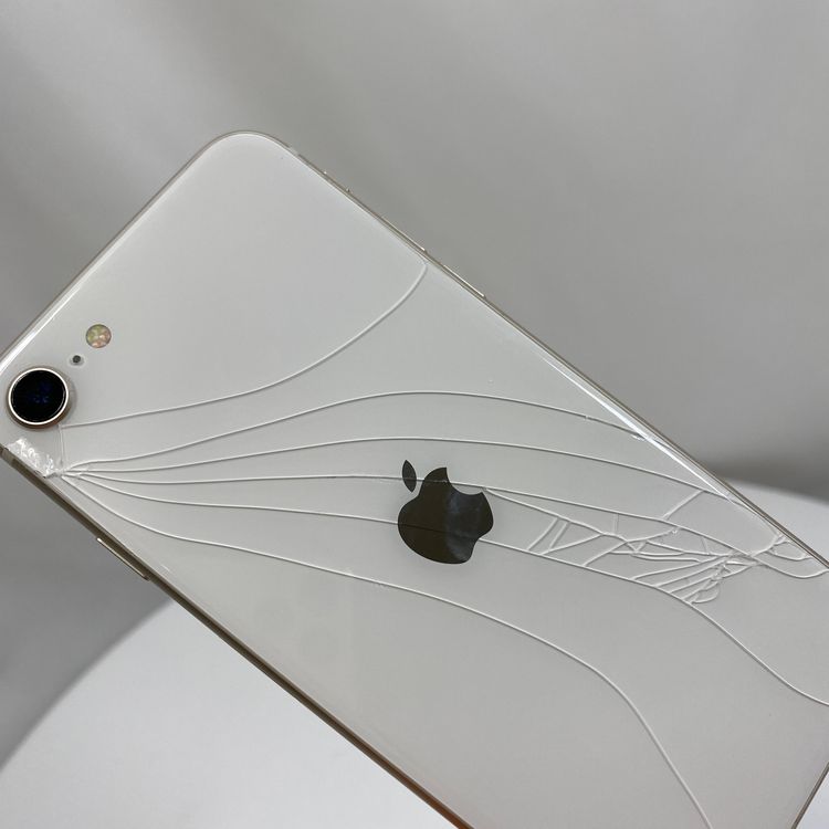 iPhone SE 3  64GB �������饤�� 97% SIM���å�����Ѥ�