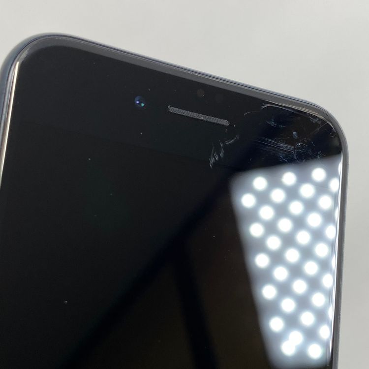 iPhone SE 3  64GB �ߥåɥʥ���  SIM���å�����Ѥ�