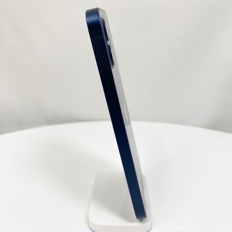 iPhone 12 ���:A ���顼:�֥롼 ���ȥ졼��:64GB �Хåƥ꡼:88%