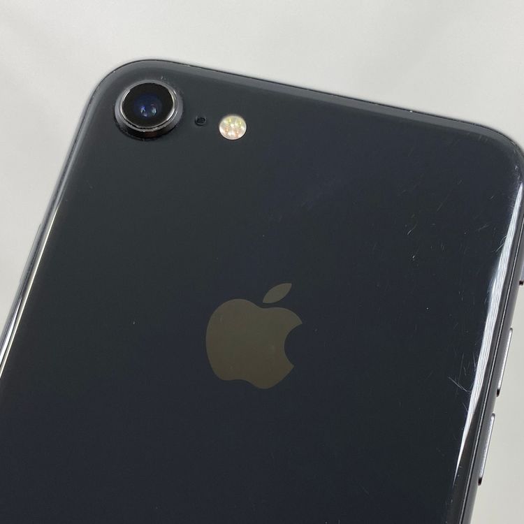 iPhone 8  64GB ���ڡ������쥤 84% SIM���å�����Ѥ�