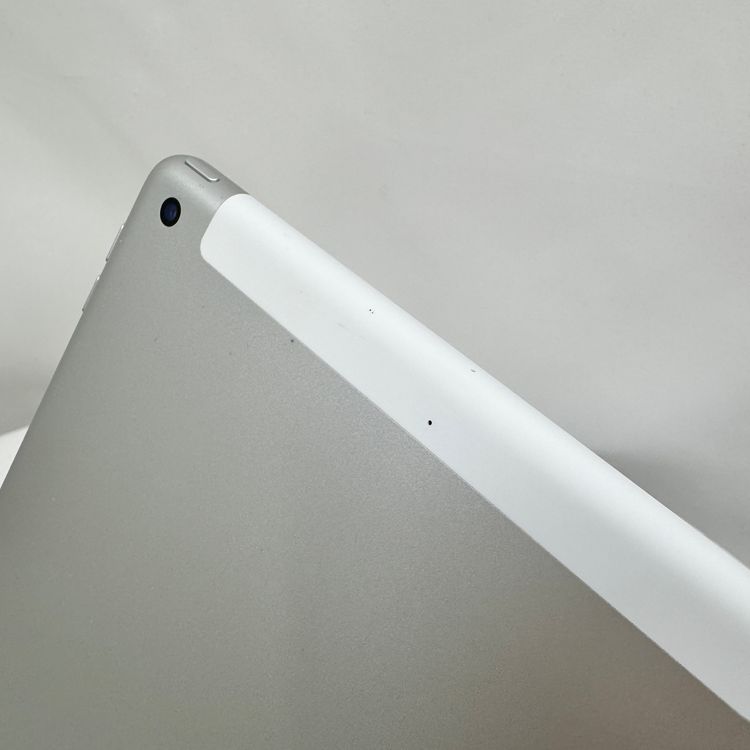 iPad ��9���� Wi-Fi+Cellular  64GB ����С�  SIM�ե꡼