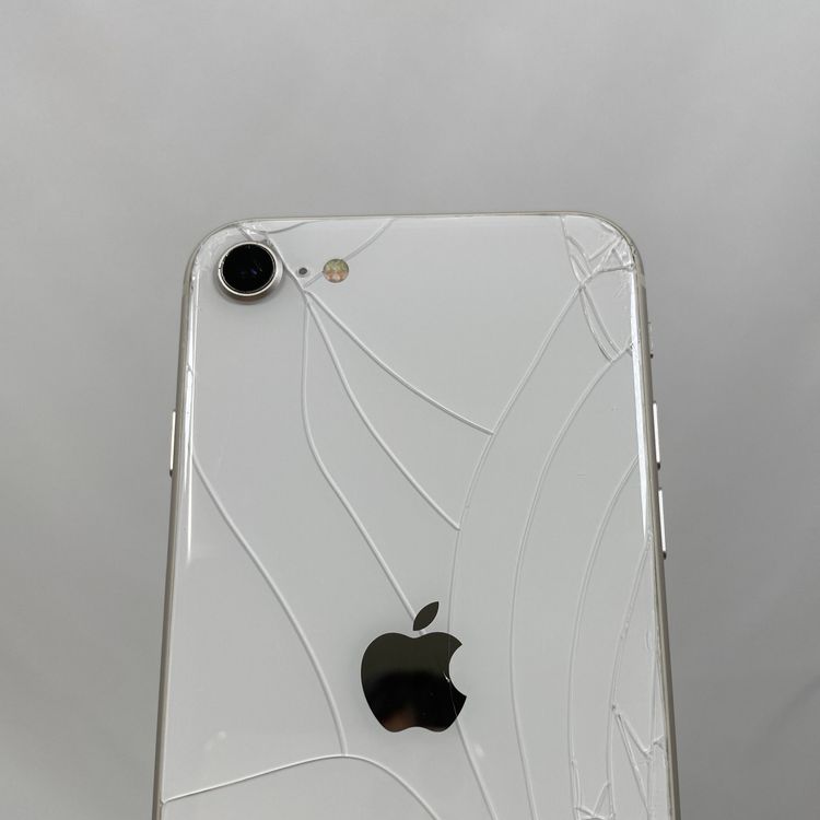 iPhone SE 3  64GB �������饤�� 90% SIM���å�����Ѥ�