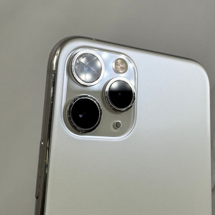 iPhone 11 Pro  64GB ����С�  SIM���å�����Ѥ�